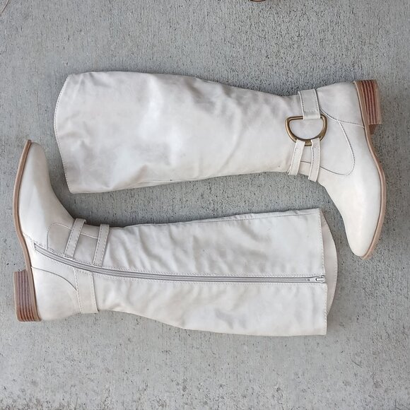JustFab Stone Light Grey Knee Length Zip Western Style Low Heel Boots Like New - Picture 4 of 9